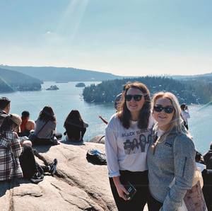 Meet your Posher, Leigh